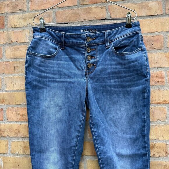Maurices Comfort Stretch Jeans Medium - Picture 7 of 8